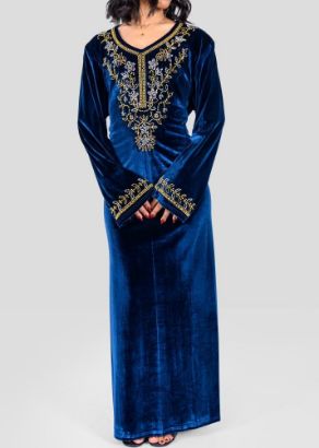 صورة جلابية مخمل نسائي بتطريز امامي