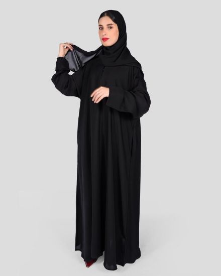 صورة عباية سوداء نسائية سادة بجيب
