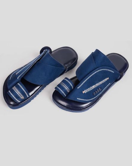 صورة نعال شرقي بدعسة مريحة