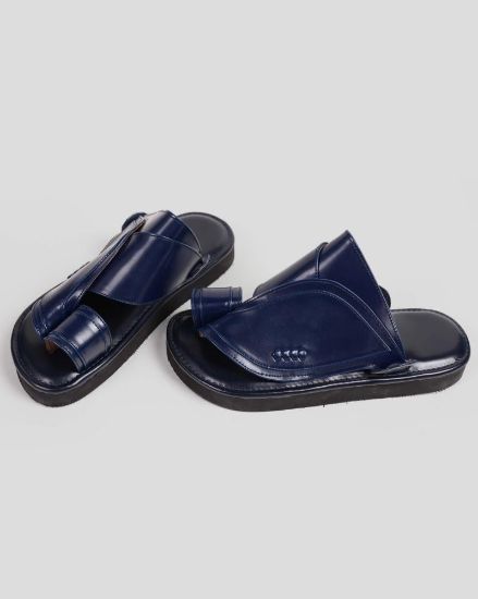 صورة نعال شرقي جلد لون كحلي