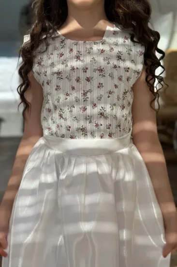 صورة فستان بناتي ابيض سهرات كت