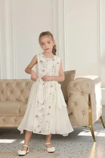 صورة فستان ابيض شيفون