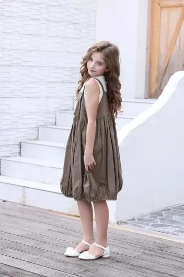 صورة شيال بناتي بني مع بدي ابيض