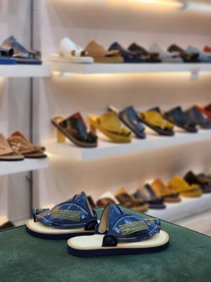 صورة زبيري وطني مطرز ارضيه جلد مديل و22