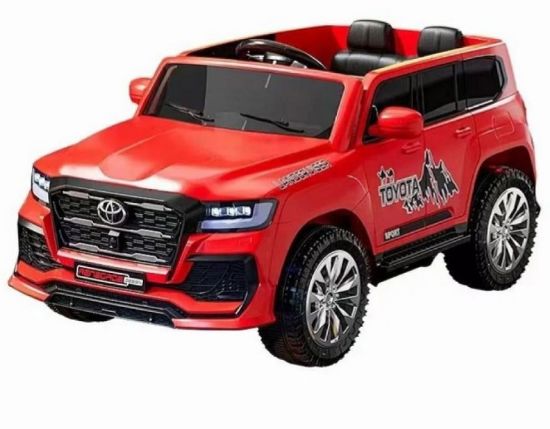 صورة سياراة اطفال كهربائية لاند كروزر 2026 اللون الأحمر