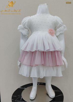 صورة فستان بناتي سهرة بطبقات تول وأكمام مزخرفة – موديل 5502