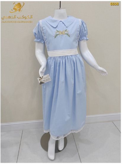 صورة فستان بناتي صيفي سماوي بتطريز أزهار وياقة مستديرة – موديل 6608