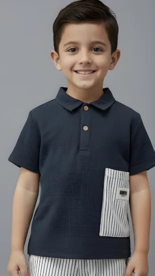 صورة تيشيرت ولادي كحلي بجيب مخطط 4154