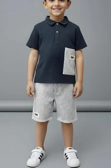 صورة شورت ولادي مخطط بالأبيض والأسود 4154