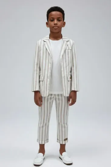 صورة بنطلون ولادي مقلم بلون بيج 4174