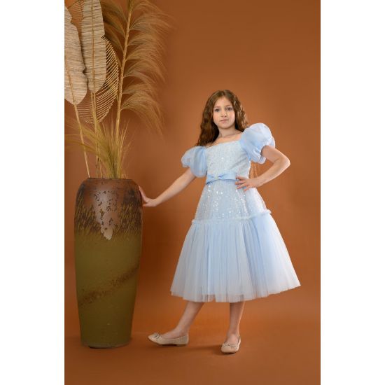 صورة فستان بناتي سهرة لونين منفوش بلمسات براقة