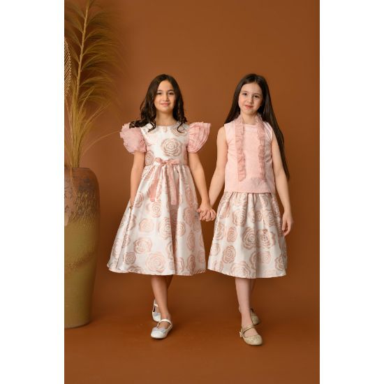 صورة فستان بناتي مزين بنقشات الورود وأكمام منفوخة مع فيونكة - Kj2054