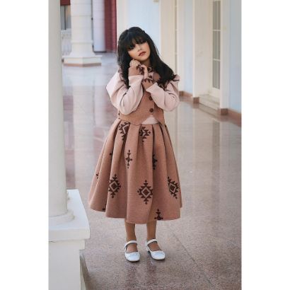 صورة طقم تيور بناتي شتوي | سديري وتنورة بنقشة تراثية - M3782