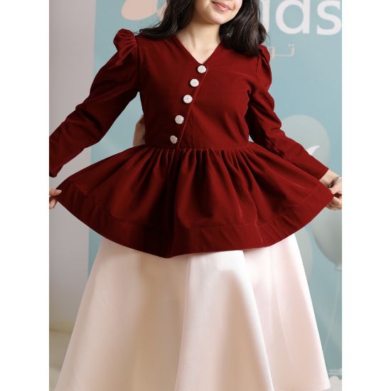 صورة فستان بناتي مخمل عنابي بقصة بيبلوم | فستان شتوي عصري - 1101