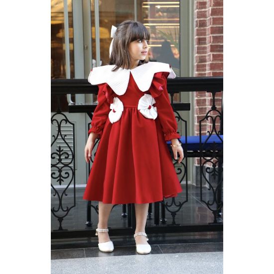 صورة فستان بناتي مخمل أحمر بياقة وفيونكات بيضاء | فستان العيد الكلاسيكي - 1116