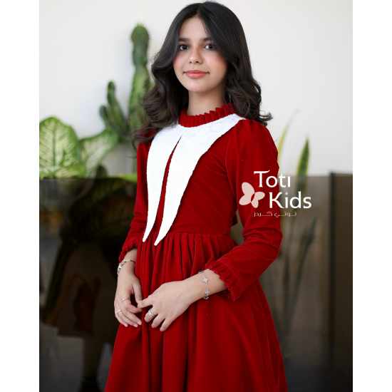 صورة فستان بناتي مخمل أحمر بياقة كشكش | تصميم شتوي كلاسيكي - 1117