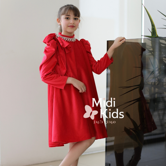 صورة فستان بناتي مخمل أحمر ناعم | فيونكة كتف وإكسسوار رقبة فاخر - m3788