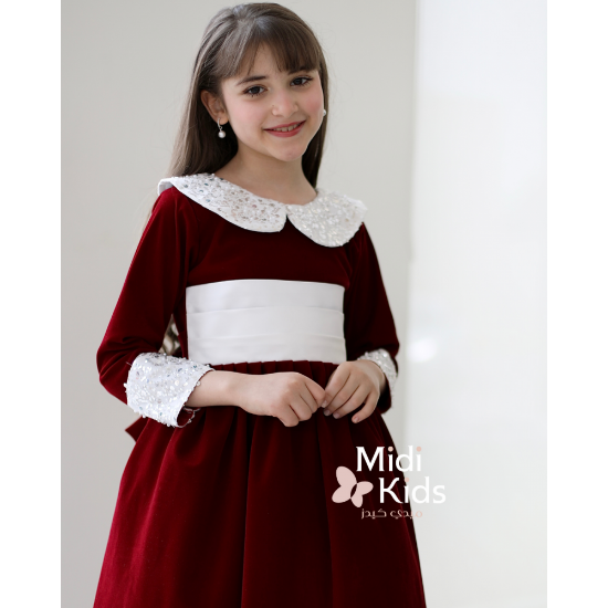 صورة فستان مخمل عنابي فاخر | صدر أبيض وأكمام براقة لإطلالة استثنائية - M3786