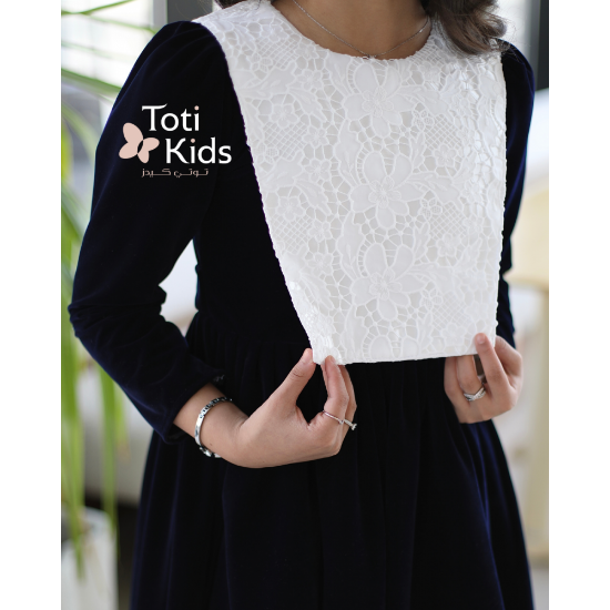 صورة فستان بناتي مخمل بـلونين بصدر مطرز | تصميم شتوي بزهور - 1118