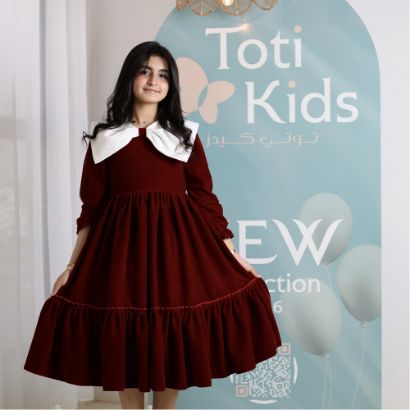 صورة فستان بناتي مخمل بياقة بيضاء وكشكشة | فستان شتوي كلاسيكي - 1108