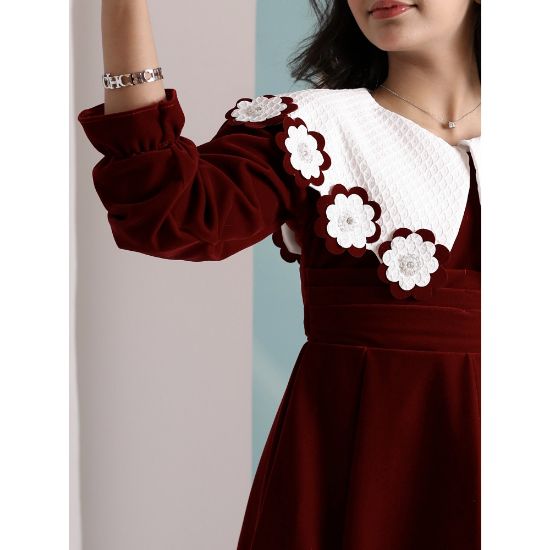 صورة فستان بناتي مخمل بياقة الزهور | فستان شتوي كلاسيكي - 1107