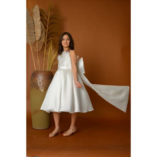 صورة فستان بناتي سهرة بتصميم ذيل وتطريز ناعم - M3605