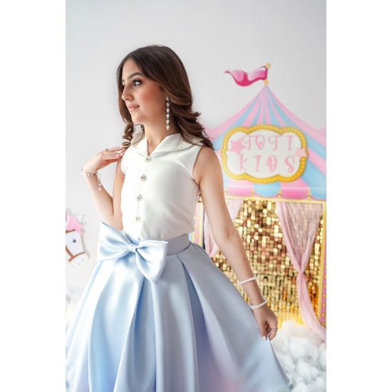 صورة تيور بناتي سماوي بفيونكه على التنورة - m3645