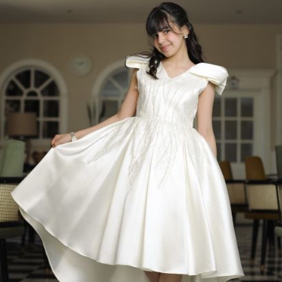 صورة فستان سهرة بناتي بإطلالة ملكية وبتطريز فضي - 832