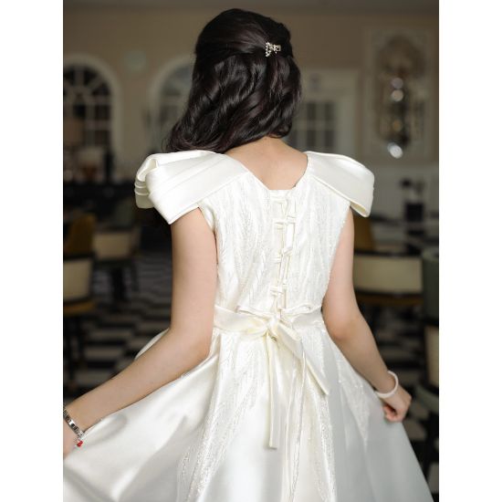 صورة فستان سهرة بناتي بإطلالة ملكية وبتطريز فضي - 832