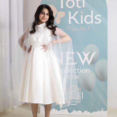 صورة فستان بناتي أبيض مع كاب مرصع | فستان سهرة فاخر - 1039
