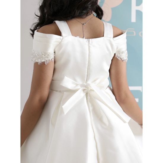 صورة فستان بناتي أبيض أوف شولدر بتطريز | فستان سهرة فاخر - M3624