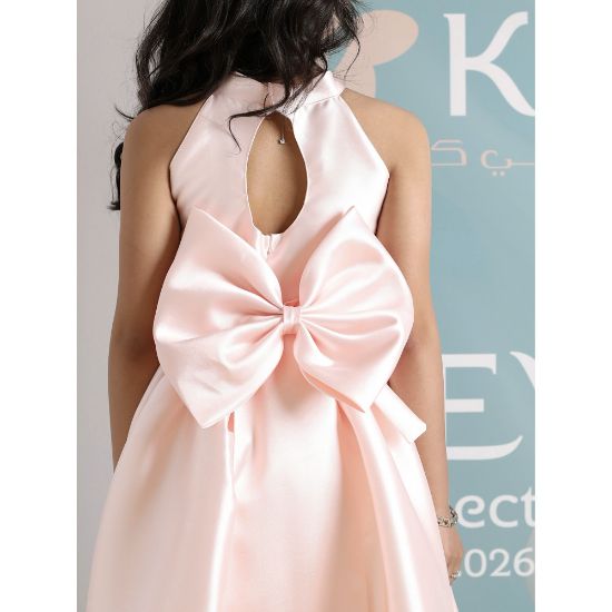 صورة فستان بناتي وردي بفيونكة وذيل مطرز | فستان سهرة فاخر - 1037