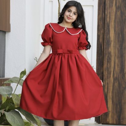 صورة فستان بناتي أحمر بياقة لؤلؤ وفيونكة خصر | ألوان (أحمر، عودي، ليموني) - 1177