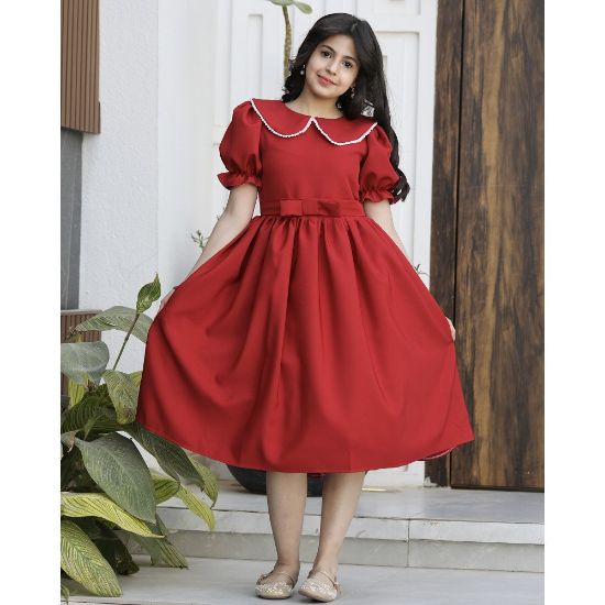 صورة فستان بناتي أحمر بياقة لؤلؤ وفيونكة خصر | ألوان (أحمر، عودي، ليموني) - 1177