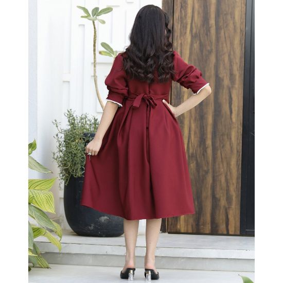 صورة فستان بناتي عودي مرصع باللؤلؤ على الياقة والأكمام - 1167