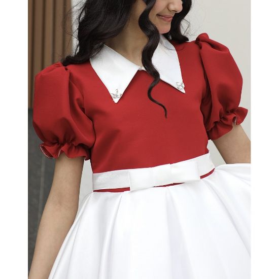 صورة فستان بناتي أحمر بتنورة بيضاء مدمجة | تصميم ياقة "دلعة" مرصعة - 1162