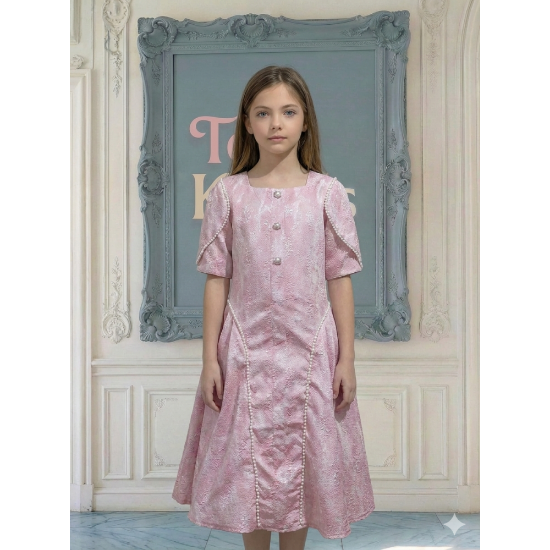 صورة فستان بناتي بنقوش وأكمام فراشة مرصعة باللؤلؤ | لون اصفر ولحمي - kj2103