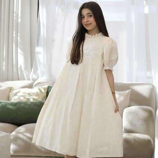 صورة فستان بناتي سكري مطرز بالورود وياقة كشكشة | تصميم كلوش كسرات - kj2105