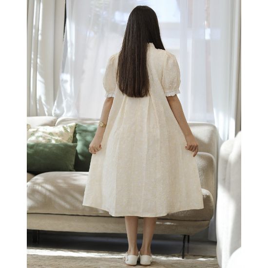 صورة فستان بناتي سكري مطرز بالورود وياقة كشكشة | تصميم كلوش كسرات - kj2105