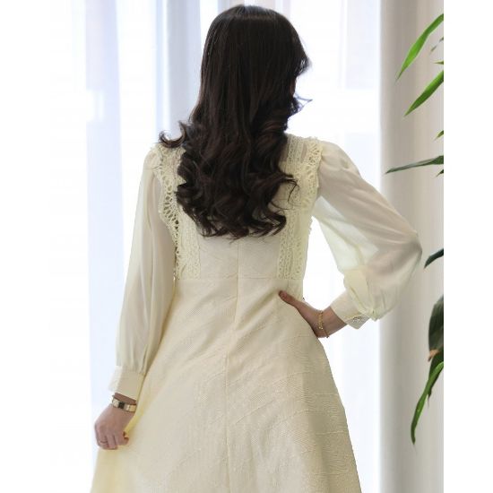 صورة فستان بناتي ليموني بنقوش وكلفة بيضاء وأكمام شفافة - kj2100