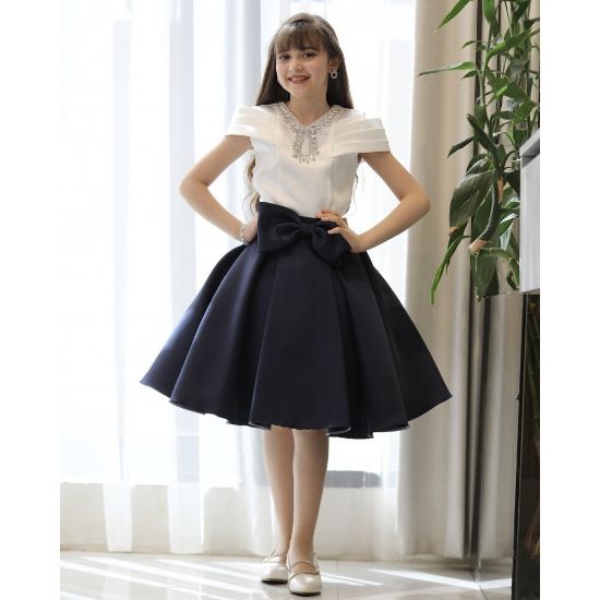 صورة طقم بناتي تيور كحلي بفيونكة خصر وبلوزة مرصعة باكسسوار - M3807