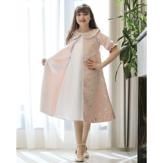 صورة طقم بناتي فستان وجاكيت وردي مطرز بزهور فضية | تصميم ملكي - 1195