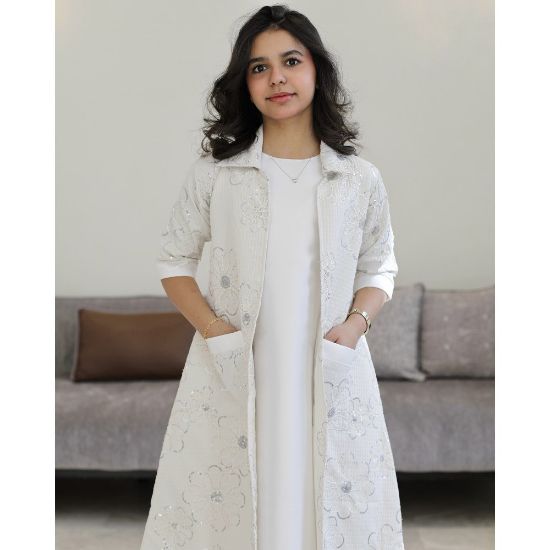 صورة طقم بناتي سكري وجاكيت مطرز بجيوب جانبية | تصميم ملكي - 1194