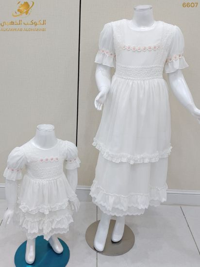 صورة فستان بيلا وايت