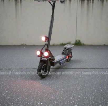 صورة سكوتر كهربائي 3 كشافات  48 فولت