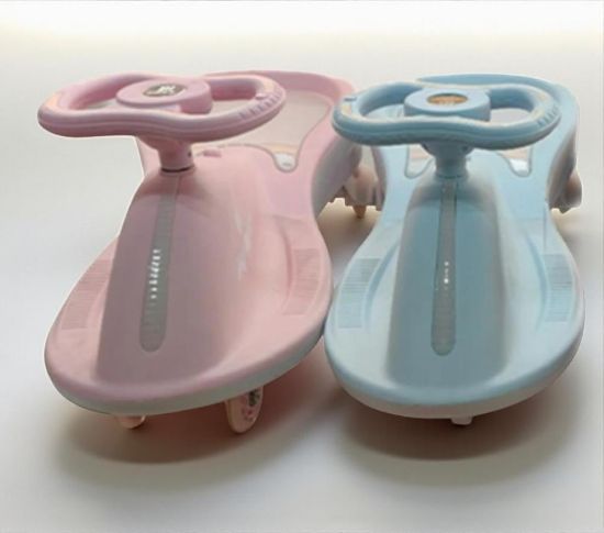 صورة مشاية اطفال دوارة هزازة مع لف التوجيه جملة