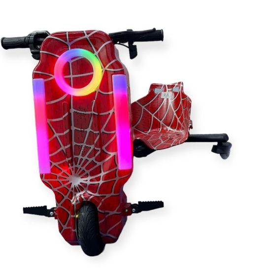صورة سكوتر درفت صغير 36 فولت بطبعة سبايدرمان بثلاث عجلات بليدات متعددة الالوان