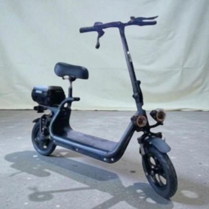 صورة سكوتر 48 فولت سلة بكشافيين حجم كبير 12.5kw