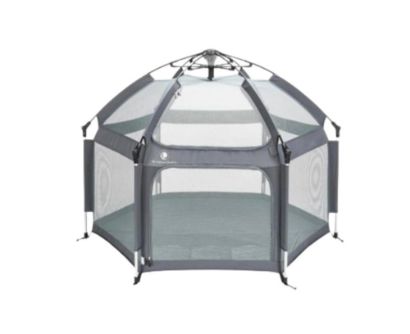 صورة ناموسية ومساحة لعب للاطفال