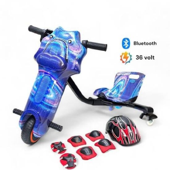 صورة سكوتر درفت صغير مميز بطبعات زرقاء 36 فولت بثلاث عجلات